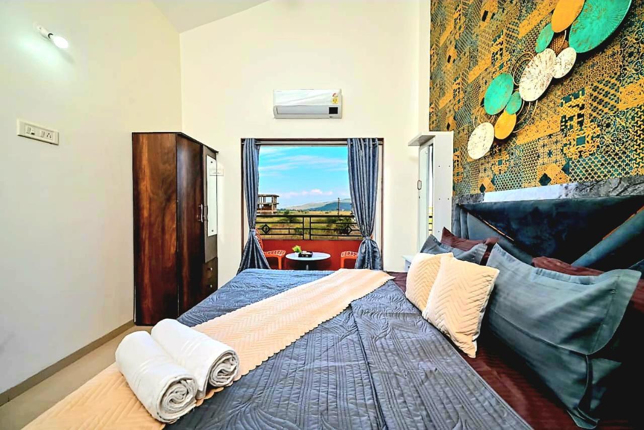 Ll Empyrean Stay Ll Airawat Villa Ll 2Bhk Ll Ac Ll Private Pool Ll Wifi Ll Лонавла Екстер'єр фото